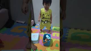 14MONTH OLD MILESTONES FOLLOWING SIMPLE INSTRUCTIONS milestone toddlers baby [upl. by Shirline]