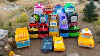 mainan robocar poli tayo the little bus thomas and friends disney car convoys Play in the garden [upl. by Enwahs]