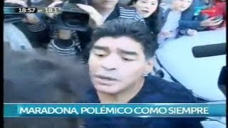 Maradona abofetea a un periodista [upl. by Glennie]