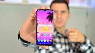 Samsung Galaxy A40 Recenzija  KOMPAKTNI LJEPOTAN [upl. by Airehc]