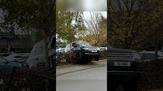 Black Range Rover stuck in Altrincham drone rangerover [upl. by Molli]