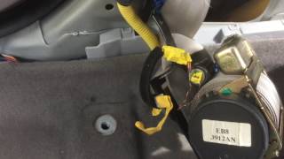 Pt 3 Need Advise on 2005 Hyundai Elantra Passenger Seal Belt Issue and Airbag [upl. by Nagaek]