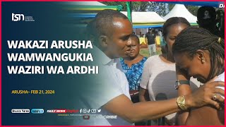 WAKAZI WA ARUSHA WAMWANGUKIA WAZIRI WA ARDHI [upl. by Vashtia]