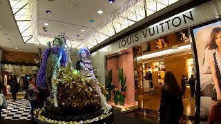 ⁴ᴷ⁶⁰ Walking Tour of the Bloomingdales Lexington Avenue Department Store during the Holidays 2018 [upl. by Anilak]