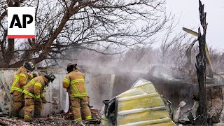 Texas wildfire destroys homes in small community [upl. by Stevena]