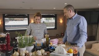 Stoofpot bourguignon van runderschenkels met rösti’s  Sofie in de keuken van  VTM Koken [upl. by Nazay]