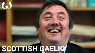 WIKITONGUES Iain speaking Scottish Gaelic [upl. by Dix]