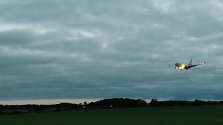 Fiji Airways 737 arriving at Teesside Airport [upl. by Anhpad85]