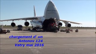 Chargement dun ANTONOV 124  pour NIAMEY Vatry  mai 2016 [upl. by Anerroc]