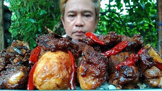 NAGMAMANTIKANG SPICY ADOBONG TUYO PORK RIBS WITH EGG [upl. by Dnomasor]