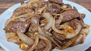 Rindfleisch nach mongolischem Rezept Super zartes und schnelles Rindfleischrezept mit Zwiebeln [upl. by Boswall]