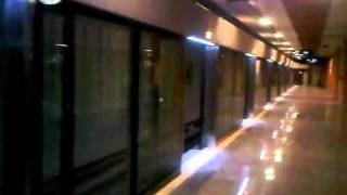 Platform Screen Doors PSD Istanbul Seyrantepe Metro Down Station [upl. by Nosnor]