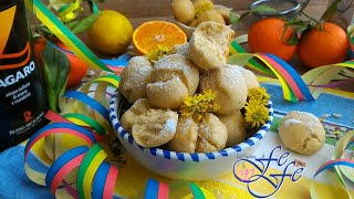 CASTAGNOLE ALLA RICOTTA E ARANCE Dolcetti di Carnevale facili facili  La cucina di FeFè [upl. by Eldwun]