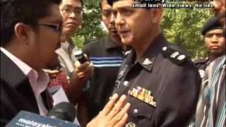 3 arrested for sending birthday cake to PMs office [upl. by Nattirb]