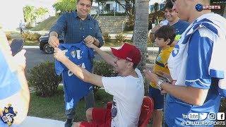 ITAIR MACHADO PRESENTEIA TORCEDOR ESPECIAL DO CRUZEIRO E ELE PEDE quotTRAZ O GOULARTquot [upl. by Anirav]