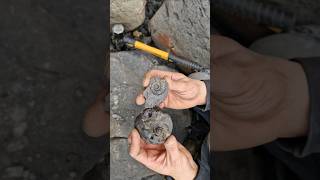 Splitting a grammoceras ammonite fossil find from Ravenscar Yorkshire coast fossilhunting [upl. by Enilatan165]