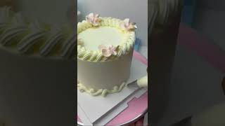 Elegant Wedding Cake party cake cakedesign birthdaycake cakedecoratingtutorials weddingcake [upl. by Jenesia]