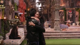 Bigg boss 18 Live  Eisha Avinash Ke Love Relationship Par Eisha Ne Di Confirmation [upl. by Inotna97]