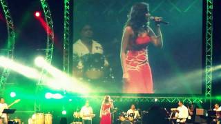 Shreya Ghoshal Concert in Dubai 03Nov2011Saathiya Singham song [upl. by Pell]