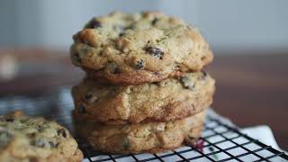 The famous NYC Levain Bakery Cookie Recipe 르뱅 쿠키 레시피 [upl. by Alamak]