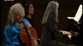 Mischa Maisky amp Martha Argerich perform Schumann  LIVE [upl. by Vas583]