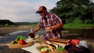 DESDE RIO TURRUBARES UN CHORIPAN Y PITA CON CARNE ASADA EN CHIMICHURRI DE CULANTRO [upl. by Telimay]