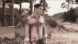 Leandro  Desesperado Official Video [upl. by Prissie]