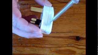 Wiring a Plug  Re Wiring a Plug  How to Wire a Plug [upl. by Yanej]