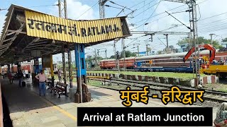 Mumbai ki sabse slow train Bandra Terminus  Delhi  Haridwar • 19019 Haridwar Express [upl. by Eednim]