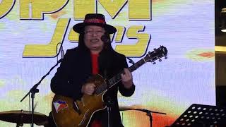 HANGGANG SAAN ANG TAPANG MO Freddie Aguilar  2018 Momentum Live MNL [upl. by Yaral836]