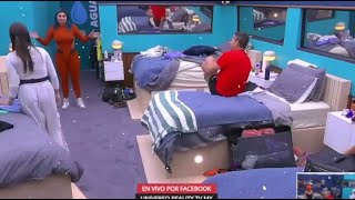 BEBESHITA EXPLOTA CON ARIADNA POR CERRAR LOS VESTIDORES LA CASA DE LOS FAMOSOS 4 EN VIVO [upl. by Otreblada]