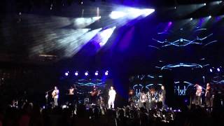 Jonas Brothers  Lovebug  Chicago 71013 Opening Night [upl. by Ennairda]