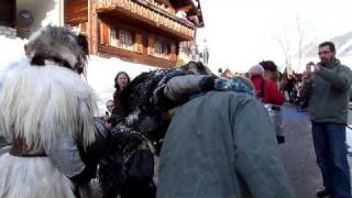 Carnaval des Tschäggättä dans le Lötschental HautValais Suisse [upl. by Otrevire]