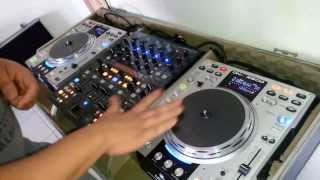 Dj Thiago Pereira  Brincando de Scratch em CDJ DENON DNS3500 [upl. by Rettig]