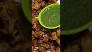 Kanda Bhajji Recipe  Street Style Onion Pakoda  Green Mint Chutney Secret way  How to make bajji [upl. by Yunick]