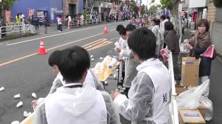 ekiden 箱根駅伝予選会 第90回 大パニック 給水ポイント 10Km地点 20131019 立川 2014 [upl. by English610]