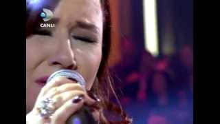 Deniz Seki  Seni Opmeye Koklamaya Doyamadim  Beyaz Show 16 Mart 2012 [upl. by Aicire]