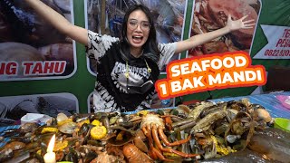 SEAFOOD PINGGIRAN 50000 PAKAI BASKOM MANDI ANAK BOCAH WKWK [upl. by Marris]