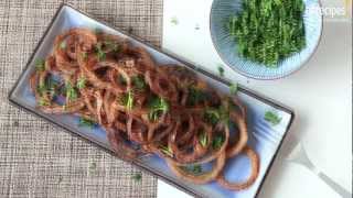 Rezept KnusprigScharf gebratene Zwiebelringe Onion Rings  Allrecipes Deutschland [upl. by Airdnek590]