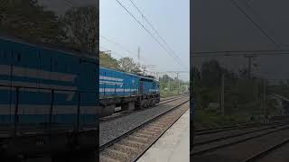 16543HubballiYashwantpurBikaner Express with WDP4D Loco shorts indianrailways youtubeshorts [upl. by Booma]