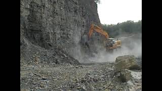 Bagger extrem Wegebau am Steinbruch  SCHLUSS SEQUENZ [upl. by Yellas]