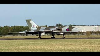 Vulcan XM655 Bomber  Taxi Run Wellesbourne Airfield [upl. by Elcin615]