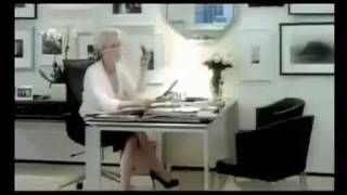 Le diable shabille en Prada bande annonce 2011 [upl. by Eadwine]