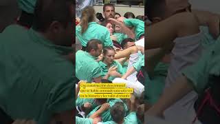 Los Castellers de Vilafranca realizan un descomunal castell que solo se había coronado una vez [upl. by Orva381]