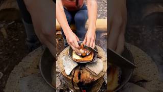 Survival Bushcraft Skills  Egg Omlette camping survival bushcraft outdoors lifehack [upl. by Fania]