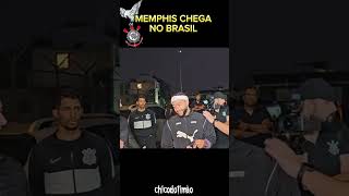 O brabo tem nome Memphis chega ao Brasil e torcida do Corinthians faz a festa corinthians [upl. by Currier]