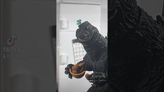 Don’t eat Gizmos chicken nuggets godzilla stopmotion gizmo gremlins crossover animation [upl. by Bores]