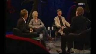 Øystein Sunde spiller Sånn ere bare på Fredrik Skavlan show [upl. by Alyl]