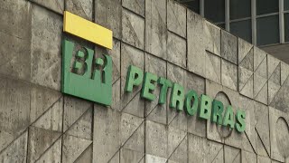 Petrobras lucra R 326 bi no 3° trimestre de 2024  AFP [upl. by Neeham]