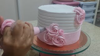 BOLO FEMININO COM DECORAÇÃO SIMPLES PARA INICIANTES NA CONFEITARIA 😃PARISCAKEDESIGNER [upl. by Aneda]